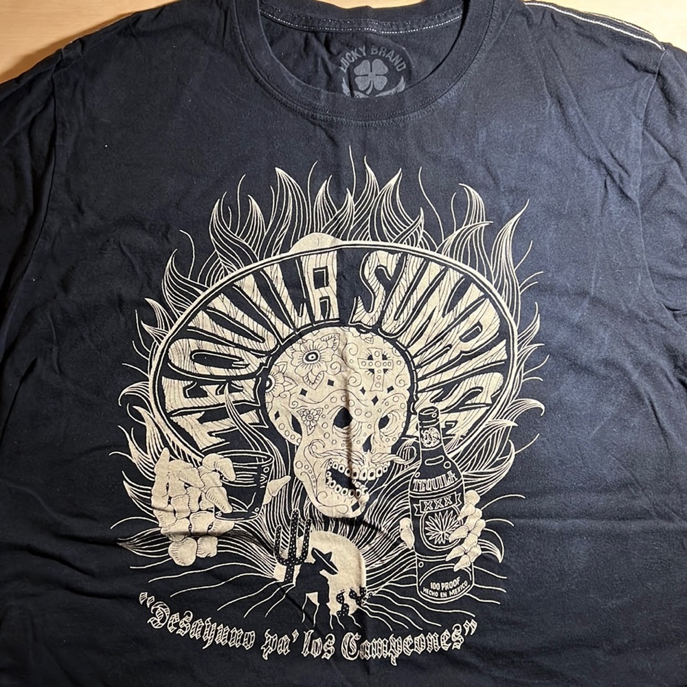 Lucky brand T